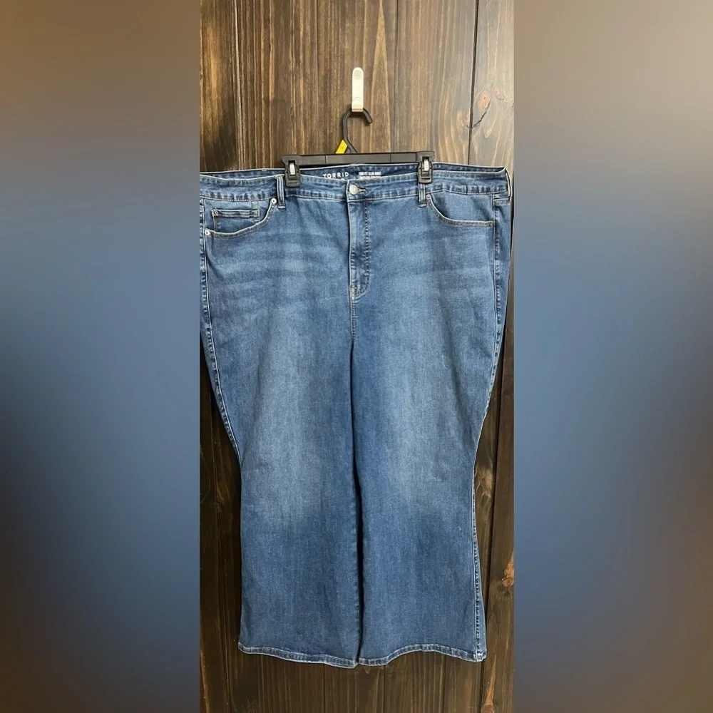 Torrid Trio Fit Slim Boot Limitless Stretch Jeans Denim Women's Sz 28/30S - Picture 2 of 5